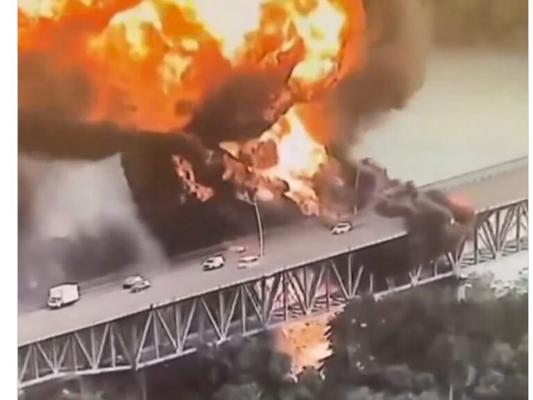 panama tanker explosion 06-April-